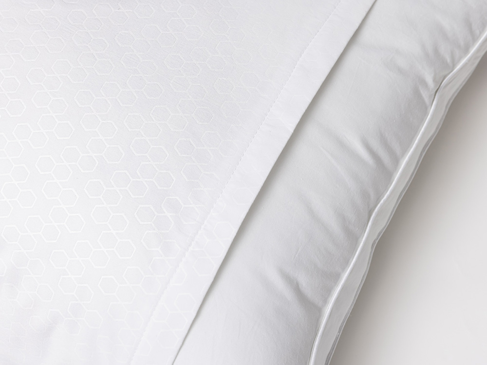 Pillow Protector Halfway (side) Pillow Protector Halfway (side)