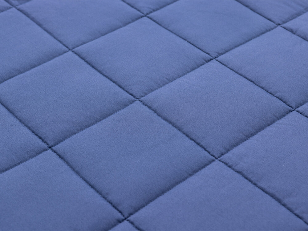 Closeup of the quilted panels and stitching on Classic Weighted Blanket Closeup of the quilted panels and stitching on Classic Weighted Blanket
